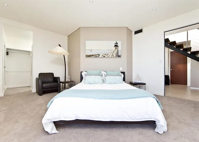 Harbour View Penthouse - The Perfect Location