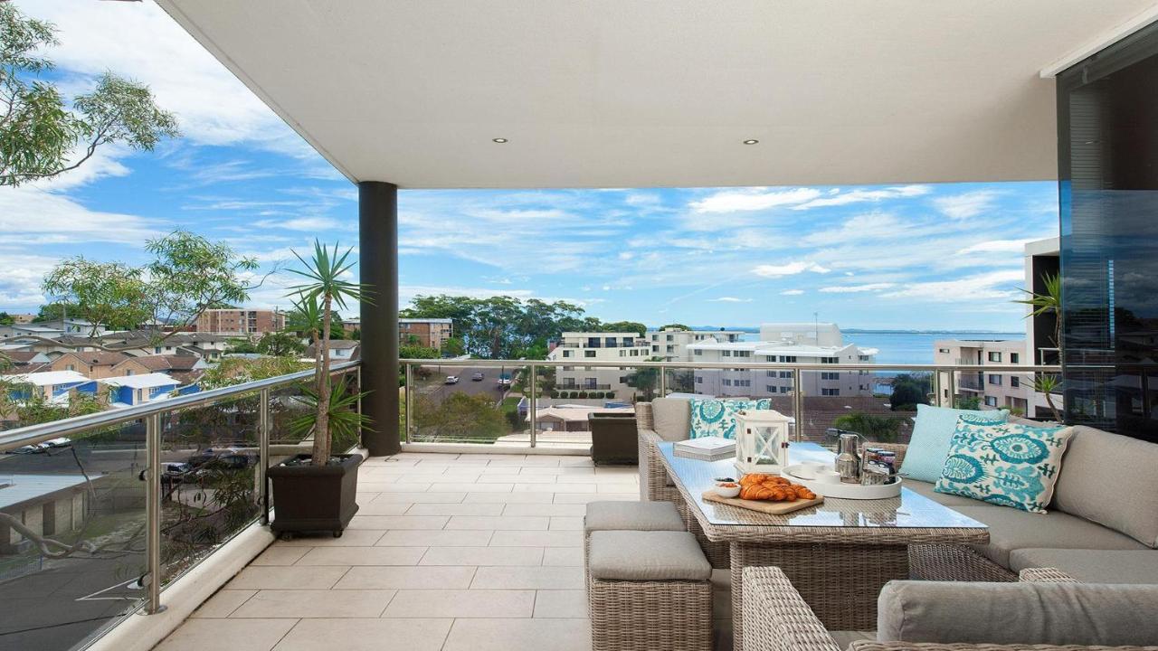 Harbour View Penthouse - The Perfect Location Holiday home Nelson Bay